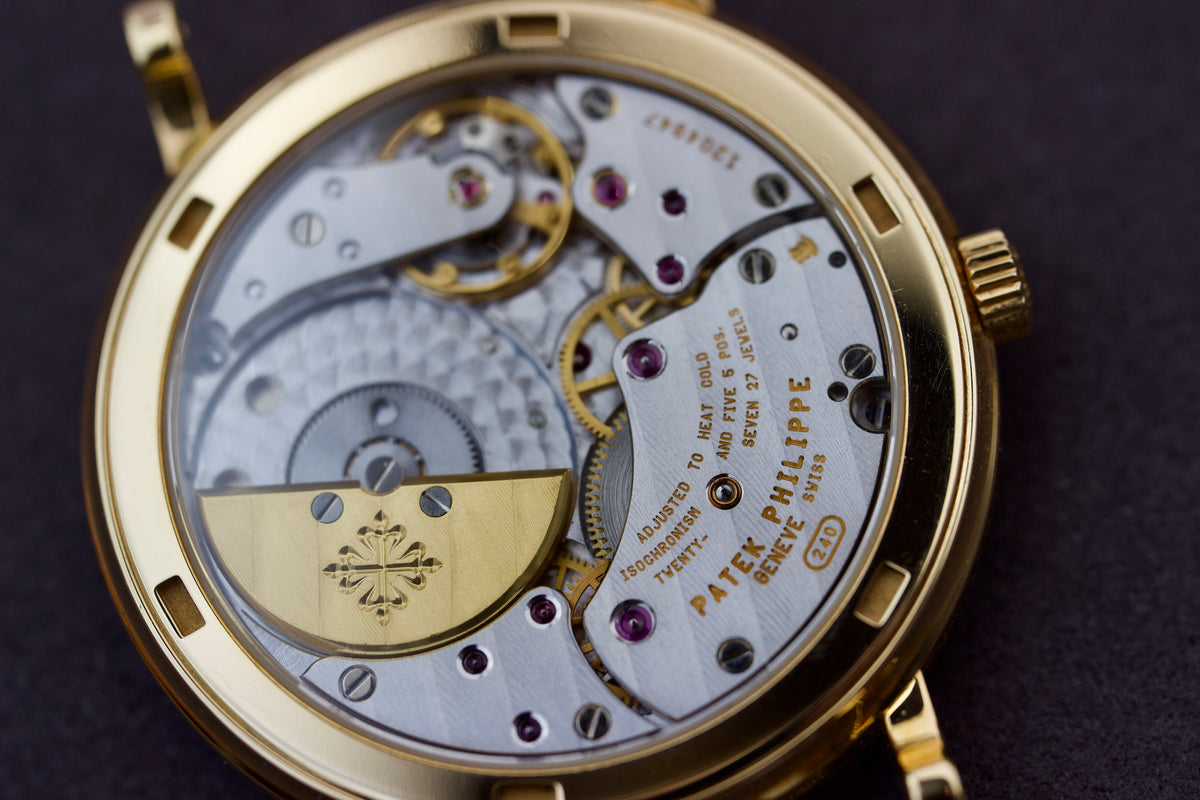 Patek Philippe 5120 Calatrava 35 mm yellow gold