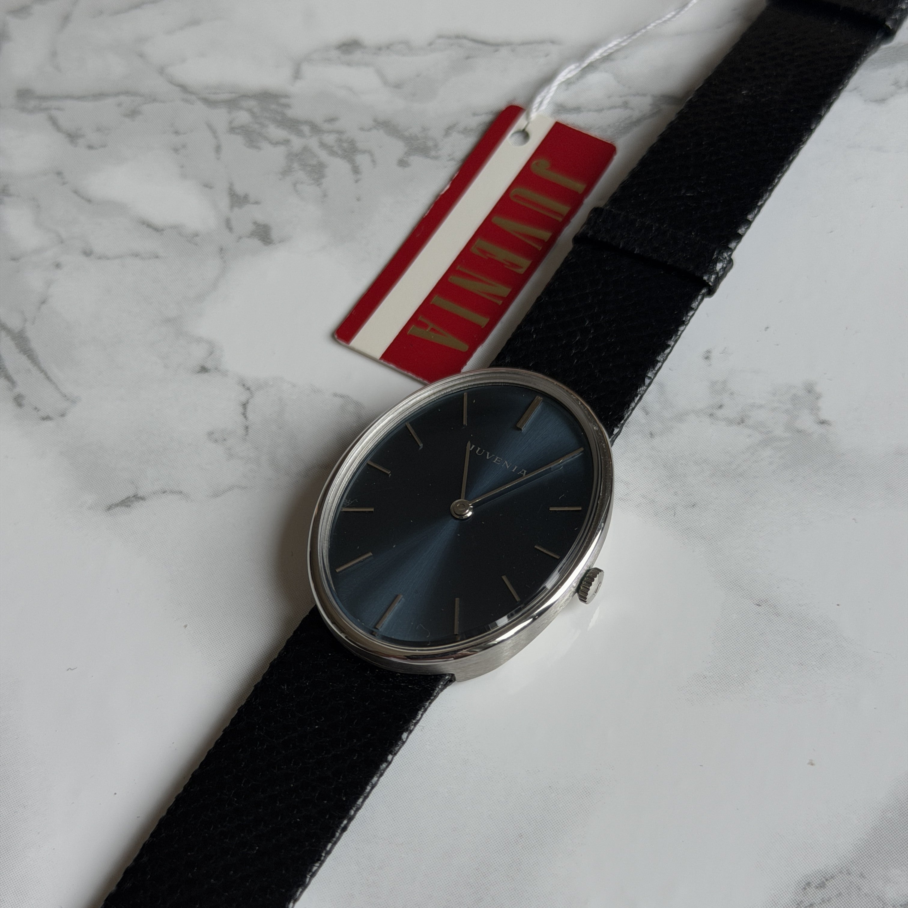 Juvenia Oval Ref. 9028 — Stainless Steel