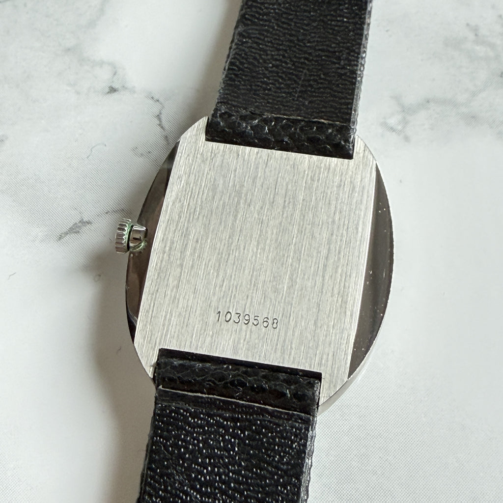 Juvenia Oval Ref. 9028 — Stainless Steel