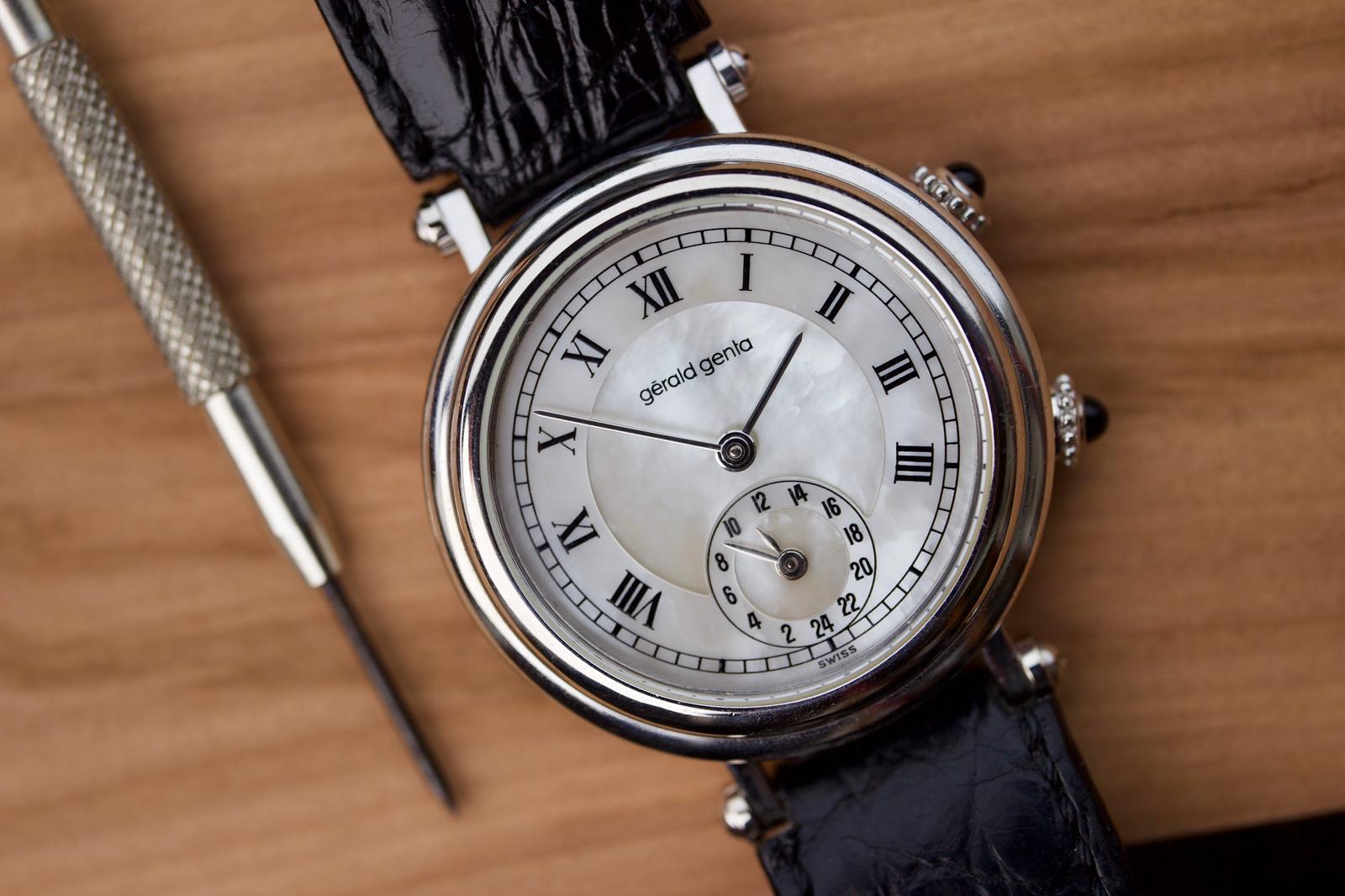 Gerald Genta Dual Time 18 White Gold